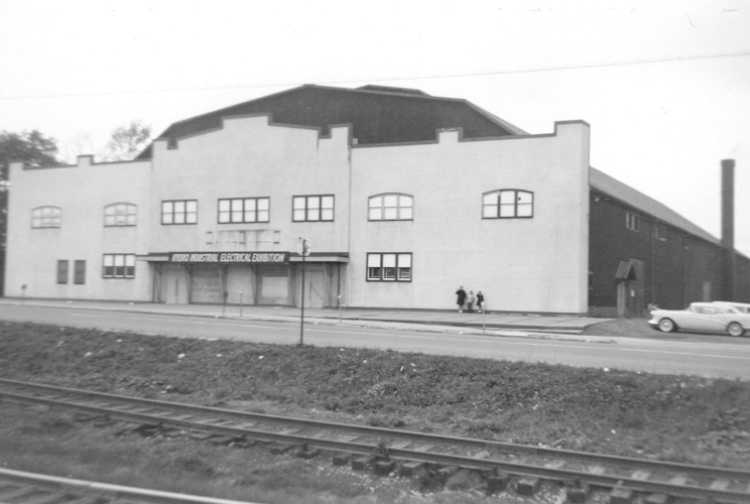 Victoria Ave Arena